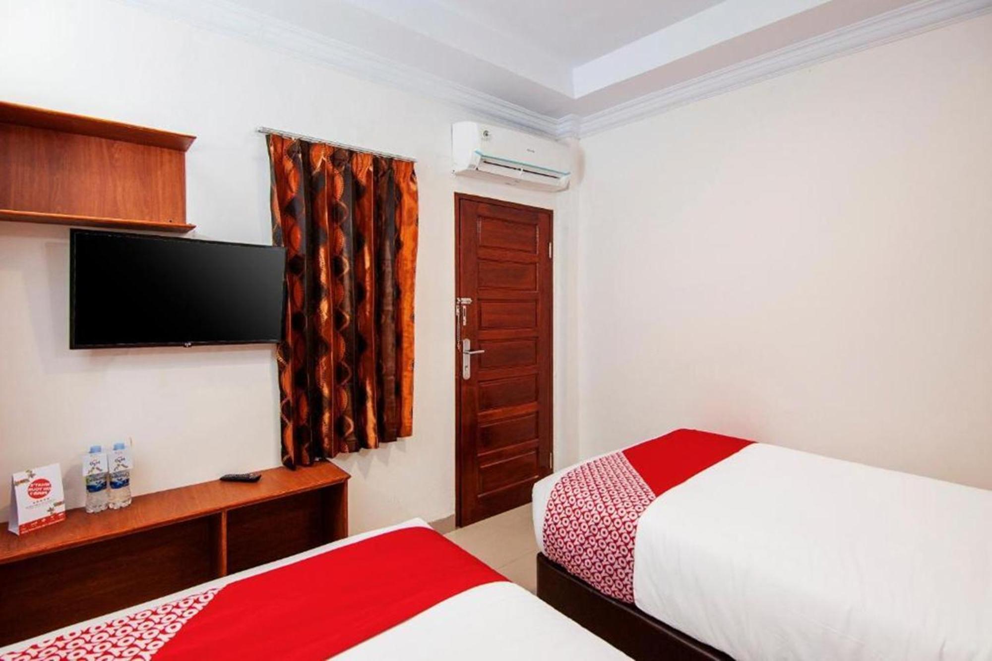 โอโย 621 วาเนีย เรสซิเดนซ์ Hotel เมดาน ภายนอก รูปภาพ